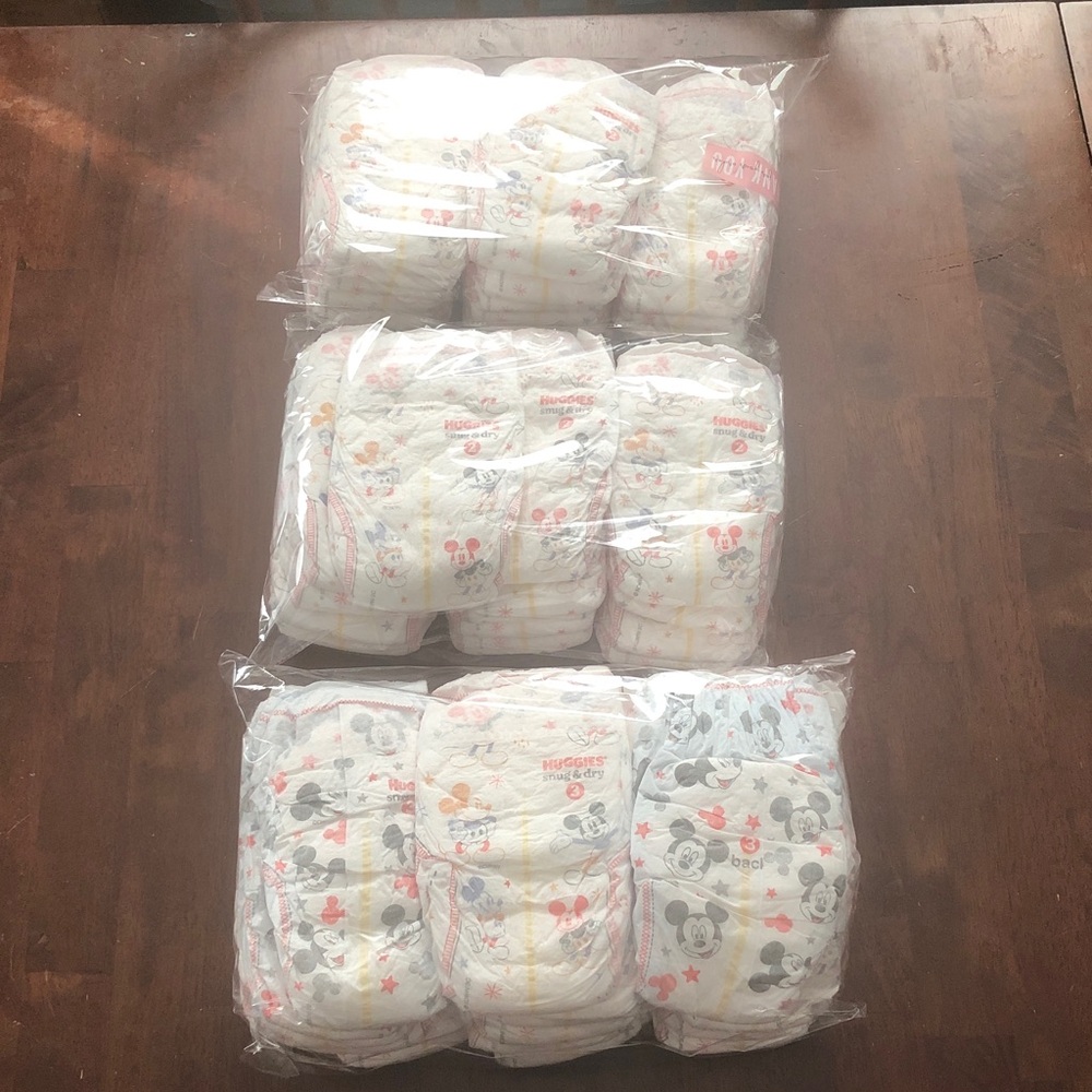 🥧 Huggies Snug & Dry Size 2 & 3 Diapers Set